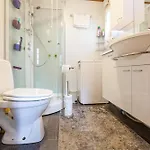 Valen Retro Home, Reine