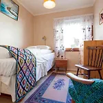 Valen Retro Home, Reine