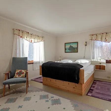 Valen Retro Home, Reine * Moskenes