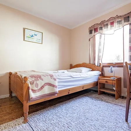 Valen Retro Home, Reine *