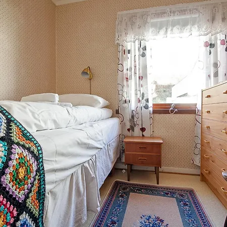 Valen Retro Home, Dom wakacyjny Reine