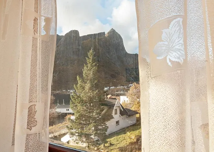 Valen Retro Home, Moskenes