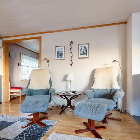 Valen Retro Home, Reine *