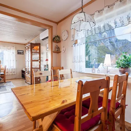 Valen Retro Home, Reine *